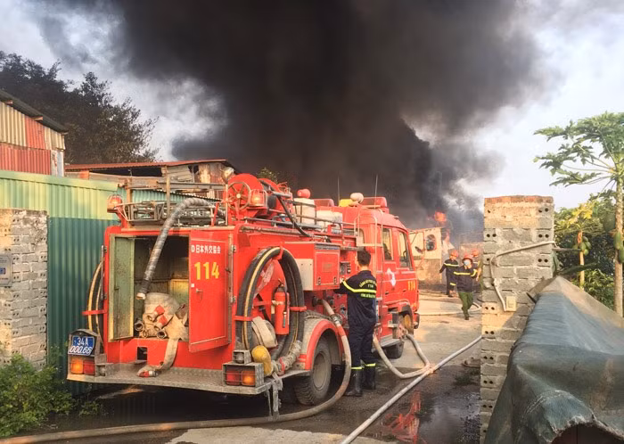 Ngay sau khi nhận được tin báo, lực lượng cảnh sát phòng cháy chữa cháy và cứu nạn, cứu hộ Công an tỉnh Hải Dương và Công an huyện Thanh Hà đã có mặt để dập đám cháy.