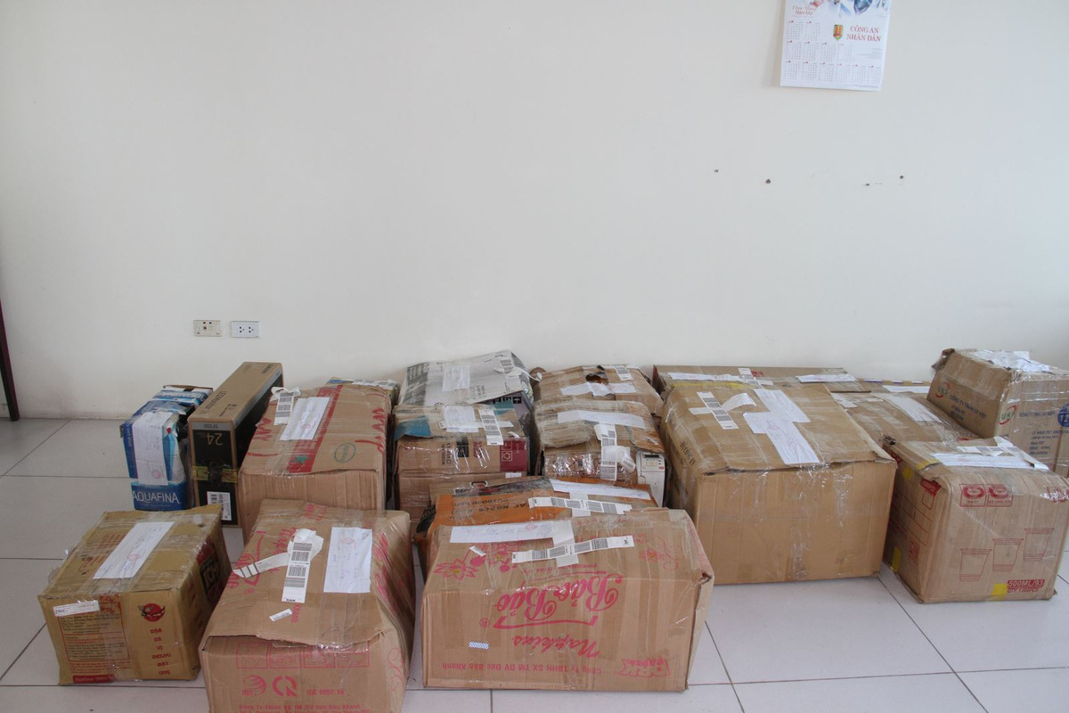 Pho Hieu truong THPT Hong Bang lam bang gia, truc loi hang tram trieu-Hinh-2