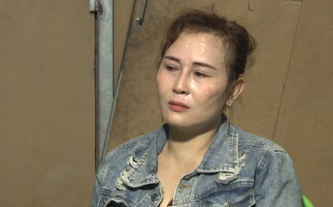 Các đối tượng trong băng nhóm này thường dùng vũ lực đe dọa khống chế buộc những người bán hàng tại khu vực này phải nộp tiền bảo kê để được buôn bán từ 1 đến 1,5 triệu đồng/tháng. Không chỉ có bảo kê thu tiền “xâu” đối với những người bán hàng mà băng nhóm này còn bảo kê cả việc cho vay nặng lãi và đòi nợ thuê tại nhiều khu nhà trọ lân cận KCN Thạnh Phú thuộc huyện Vĩnh Cửu; phường Trảng Dài, Tân Phong thuộc TP Biên Hòa.