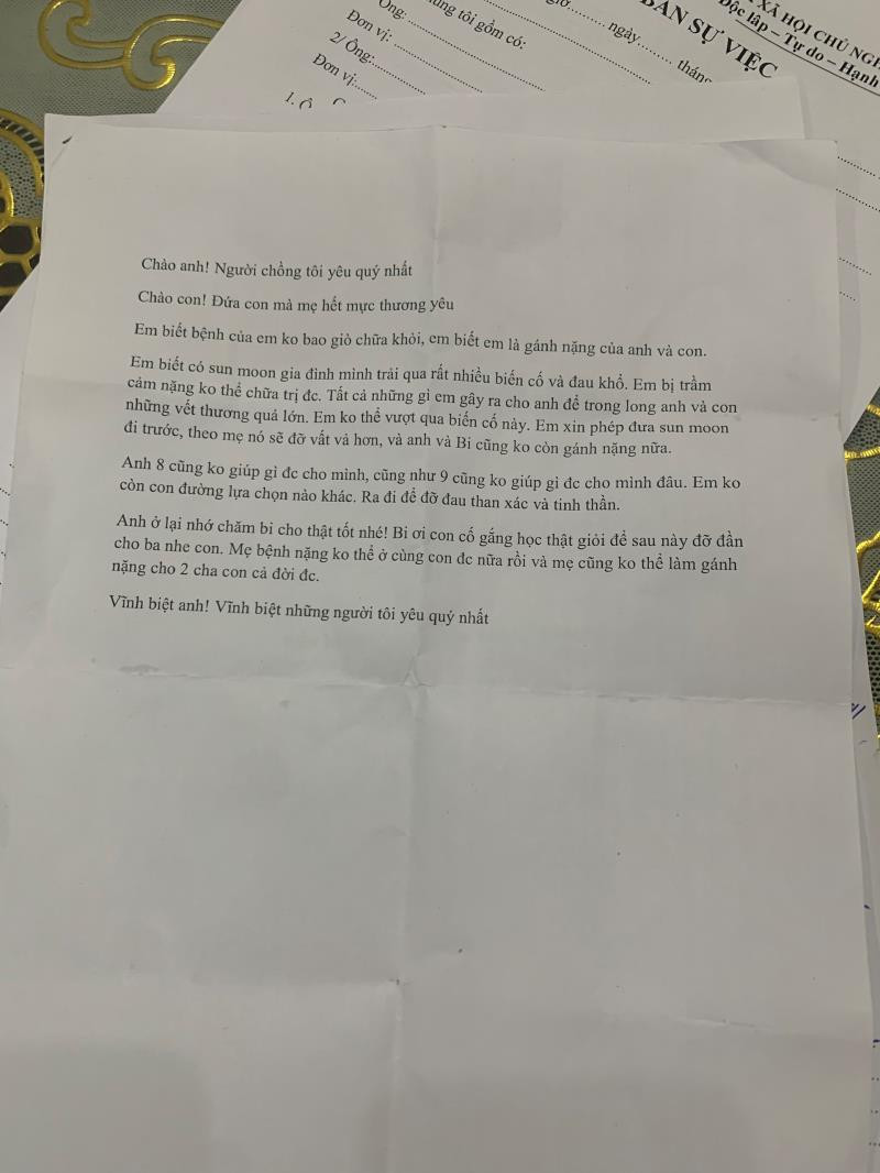 Bức thư "tuyệt mệnh" được cho là của chị M. Đại ý nội dung bức thư của chị M viết lại là do bị bệnh, không thể tiếp tục nuôi con, muốn con chết cùng mình.