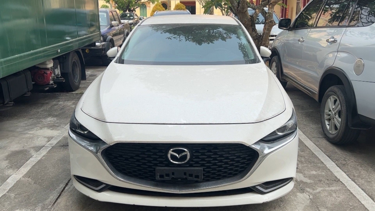 Quang Ngai: Lo duong day lien tinh thue o to tu lai roi dem ban