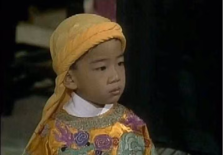 Vi hoang de duy nhat cua Trung Quoc bi xu tu voi hon 1.000 nhat dao