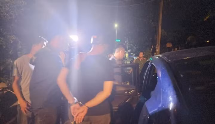 Sau bị bị bắt, Cao đã khai nơi cất giấu tiền. Hiện Công an thành phố Đà Nẵng tiếp tục khám xét thu giữ số tiền đối tượng cướp được, củng cố chứng cứ, làm rõ vụ việc.