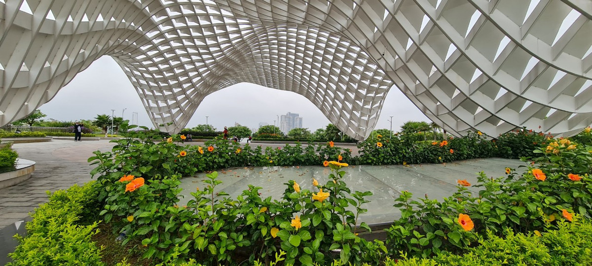 Đồng thời, đó cũng là mong ước về một thành phố xanh, thân thiện và an bình.