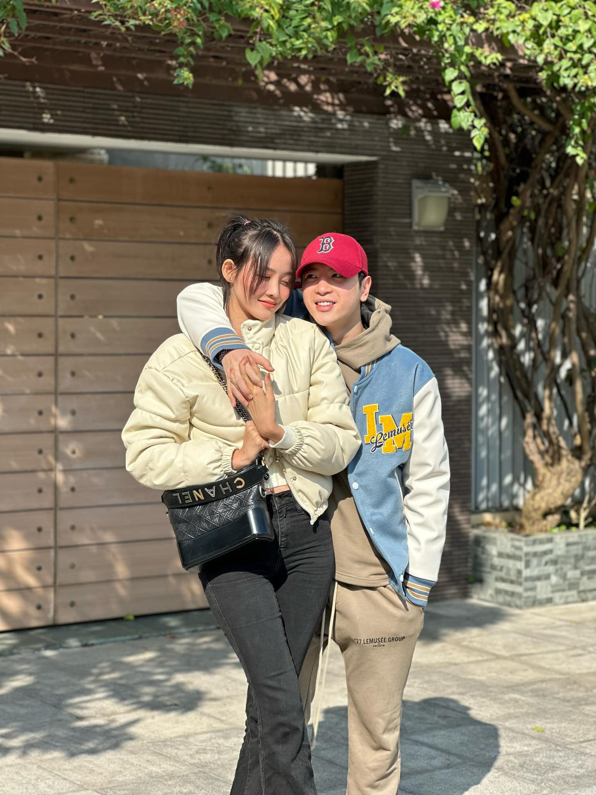 Cuoc song hanh phuc cua my nhan tung phai tra no cho me-Hinh-12