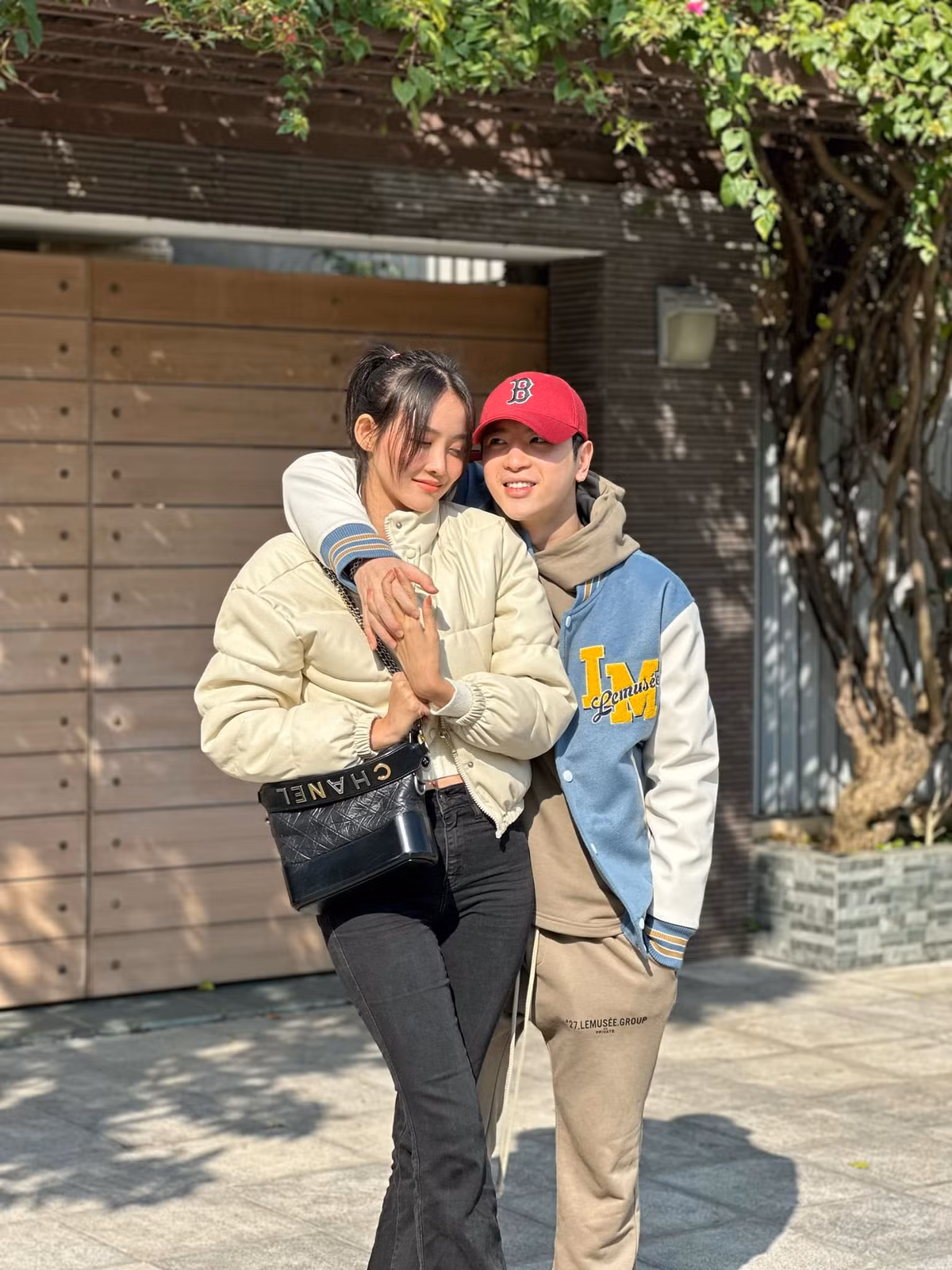 Cuoc song hanh phuc cua my nhan tung phai tra no cho me-Hinh-12