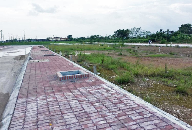 Qua thời "sốt", đất vùng ven Hà Nội đấu giá đi đấu giá lại Qua thoi