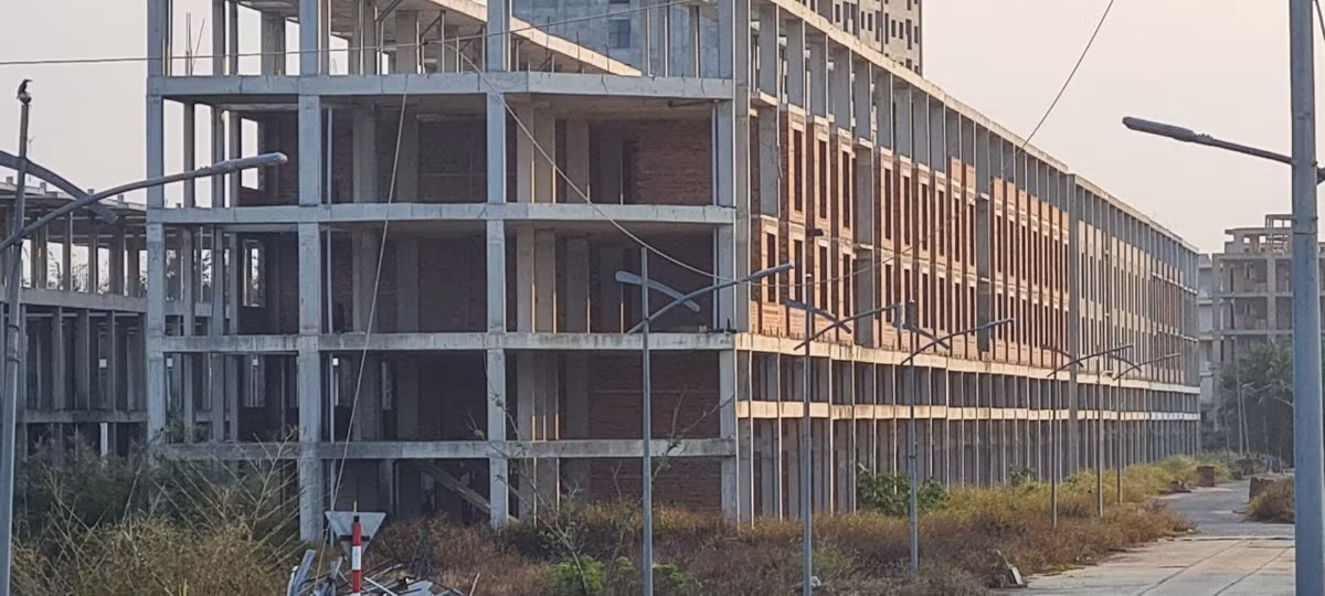 Ban đầu, Công ty CP Đầu tư phát triển và Xây dựng Thành Đô (chủ đầu tư) cam kết lợi nhuận 12%/năm trong 8 năm đầu tiên với khách hàng sở hữu condotel.