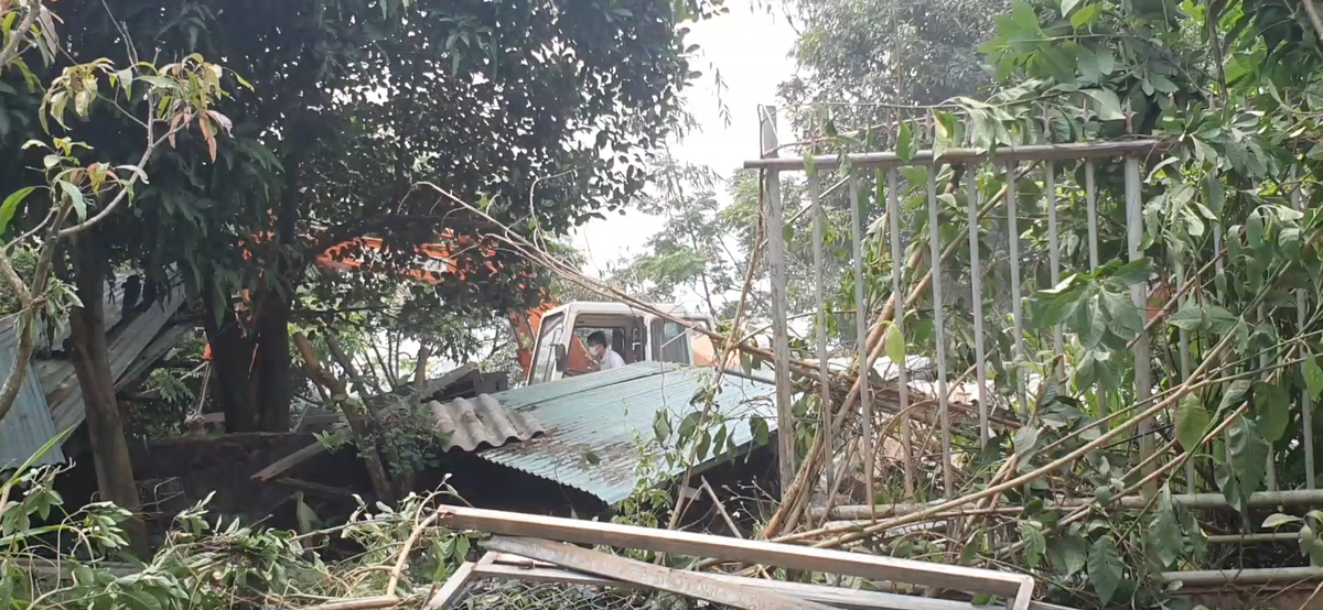 Sau đó sẽ tiếp tục thực hiện việc cưỡng chế đối với các nhà hàng, quán ăn còn tồn tại trên bán đảo Sơn Trà.