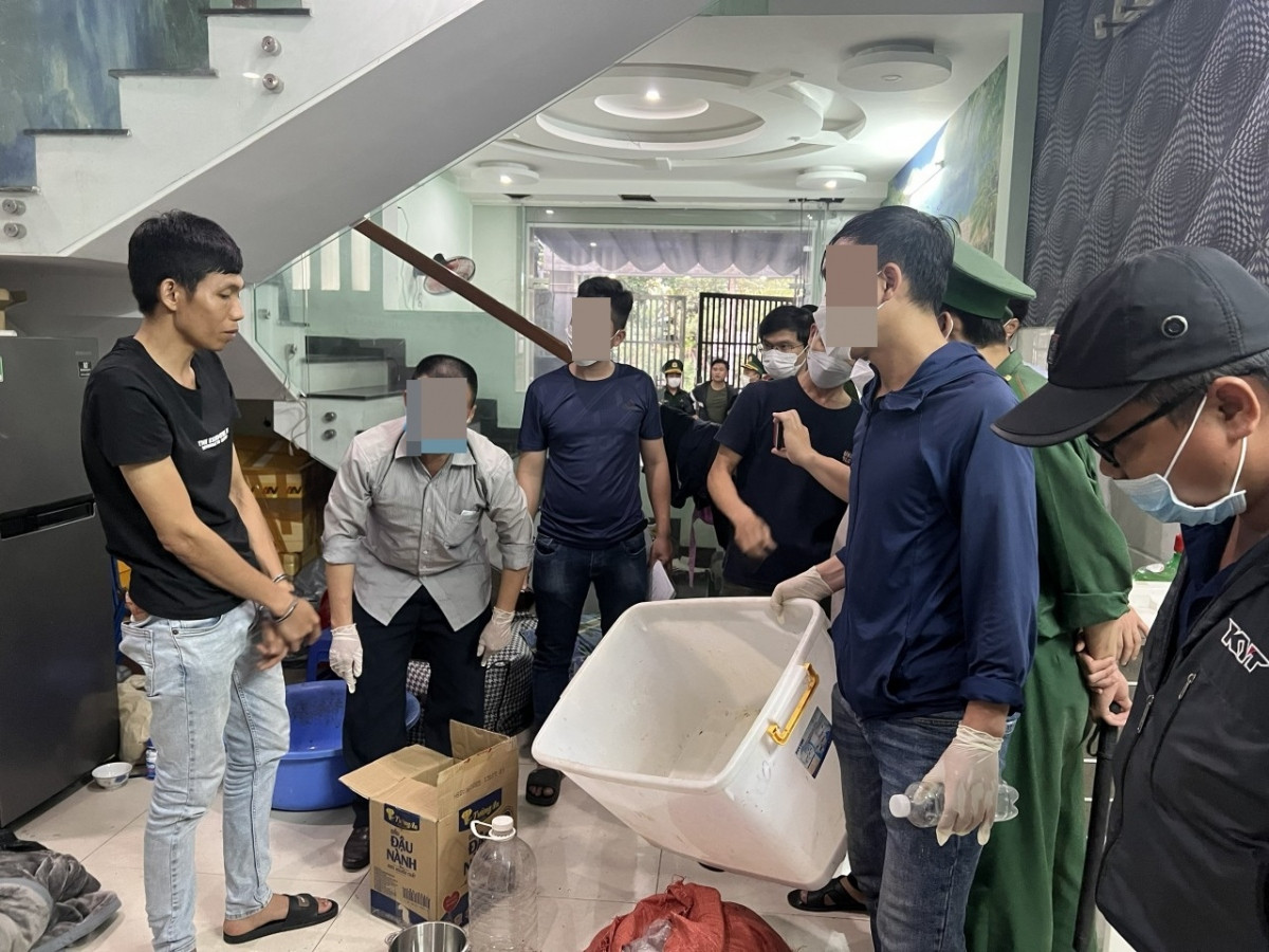 Da Nang: Bat giu doi tuong nghi dieu che loai ma tuy moi-Hinh-2