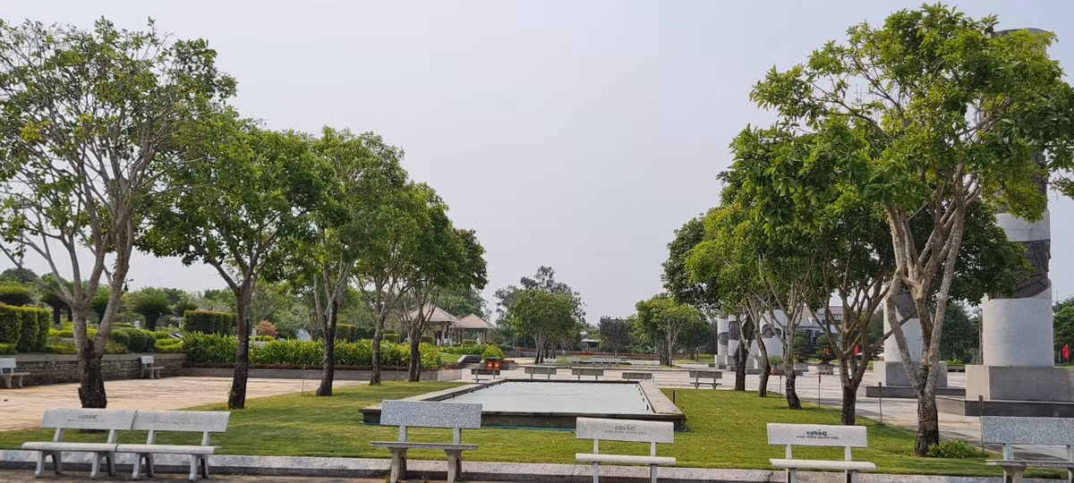 Được hoàn thành, đưa vào đón khách từ năm 2015, quần thể Tượng đài Mẹ Việt Nam anh hùng trở thành “địa chỉ đỏ” thu hút đông đảo các tầng lớp nhân dân trong nước và bạn bè quốc tế đến tham quan.