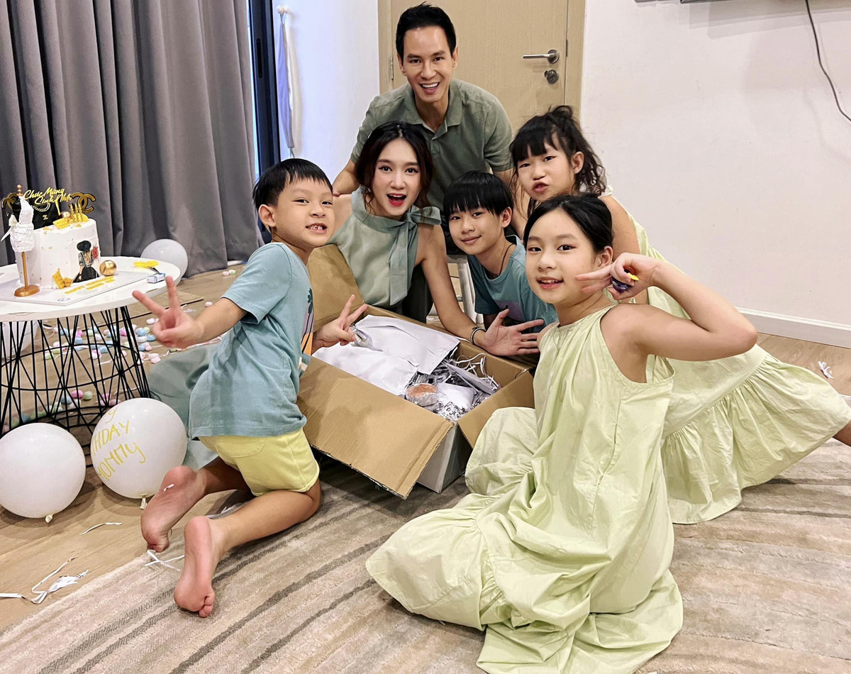 Chính sự hy sinh của Minh Hà cùng hạnh phúc viên mãn mà cặp đôi đang sở hữu đã khiến nhiều khán giả ngưỡng mộ.