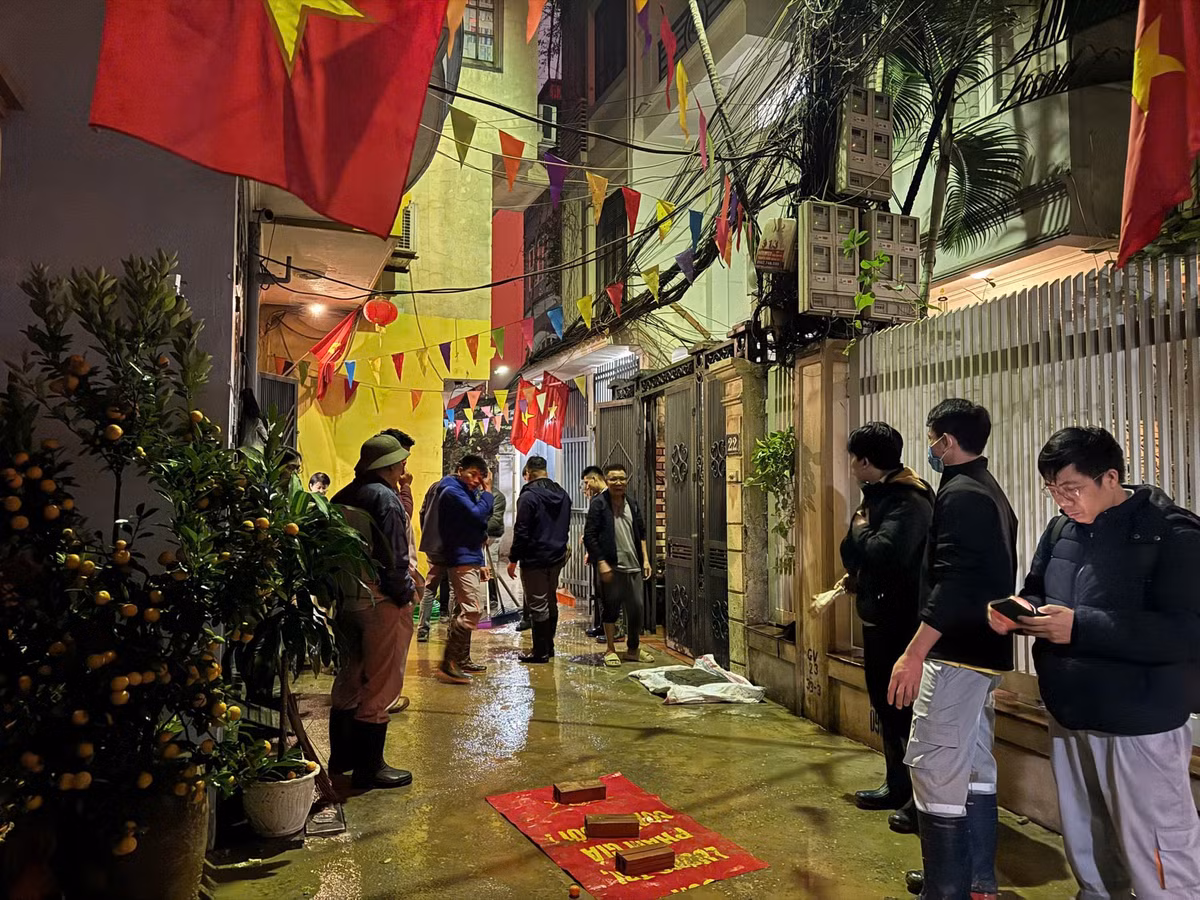 Ông Lee Young Kyeong – Phó giám đốc dự án Liên danh Hyundai &amp; Ghella khẳng định: "Hiện tượng phụ gia khoan hầm trào lên mặt đất trong quá trình khoan là một tình huống kỹ thuật nằm trong dự tính và đã được kiểm soát ngay lập tức. Chúng tôi cam kết tuân thủ đầy đủ các tiêu chuẩn kỹ thuật và quy trình an toàn, đồng thời sẽ tiếp tục phối hợp chặt chẽ với Chủ đầu tư và các đơn vị liên quan để đảm bảo quá trình thi công diễn ra an toàn, hiệu quả."