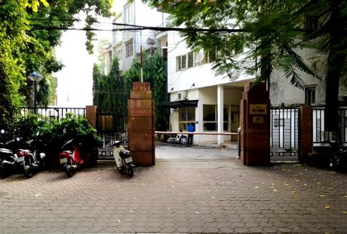 Các thành viên trng đoàn thanh tra của Bộ Xây dựng đều đang bị tạm giữ. Trong đó có trưởng đoàn là bà Nguyễn Thị Kim Anh - Phó trưởng phòng Chống tham nhũng thuộc Thanh tra Bộ Xây dựng.