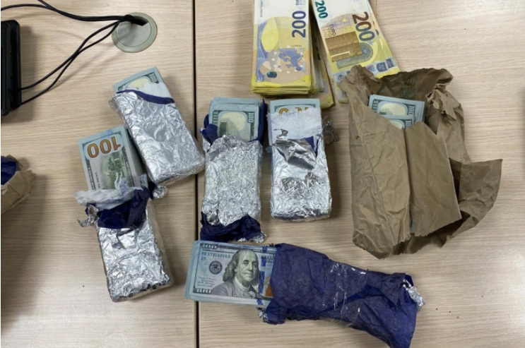 Mang ngoai te trai phep vao Viet Nam bi xu ly the nao?