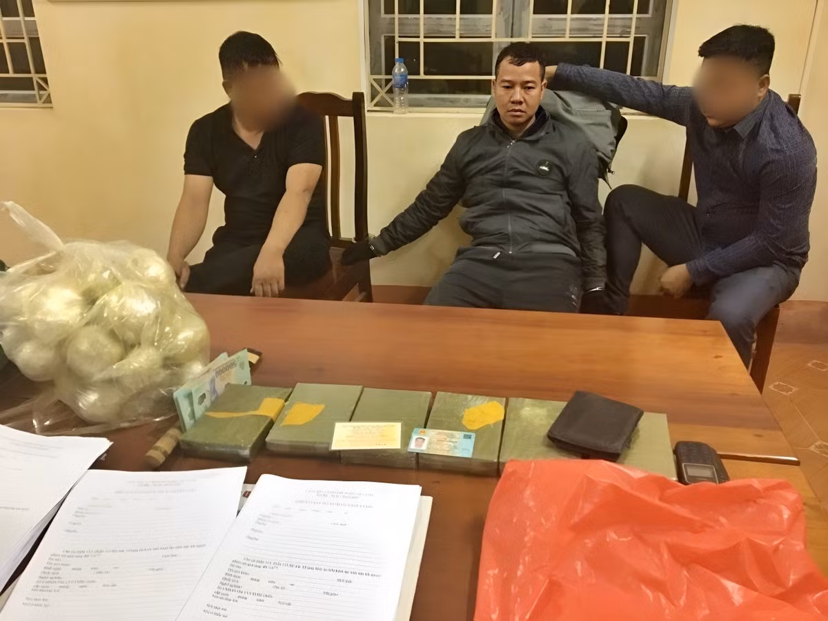 Bat trum ma tuy duoi vo boc Pho Bi thu thon o Tuyen Quang-Hinh-2