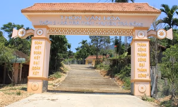 Dang long cong lang hoanh trang 300 trieu cua thon ngheo!