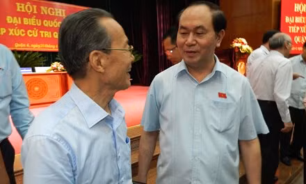 Chu tich nuoc Tran Dai Quang: Cam ngay xe may la voi vang