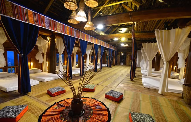 Mặt khác, trao đổi với Phóng viên Pháp luật Plus ông Nguyễn Văn Dũng – Chủ tịch UBND huyện Bá Thước cho biết: “Hiện tại khu du lịch Pù Luông Retreat vẫn đang đợi phê duyệt quy hoạch của UBND tỉnh Thanh Hóa. Chỗ du lịch đó là của một số hộ, cá nhân họ tự làm.” Ảnh: puluongretreat.com.