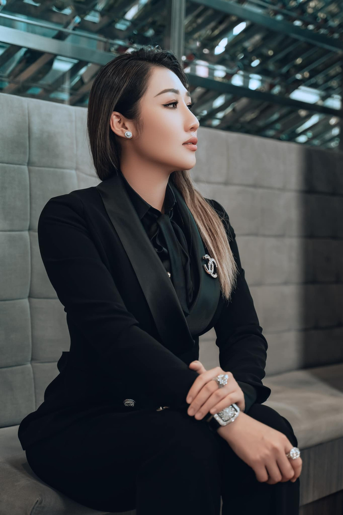 Với Huỳnh Như chiếc Vespa Dior không chỉ xét riêng về vật chất mà cả tinh thần. Hơn nữa, chiếc xe này nếu bây giờ đem bán gia đình nữ đại gia Bạc Liêu này chắc chắn sẽ có lời vì có khá nhiều người nổi tiếng muốn sở hữu.