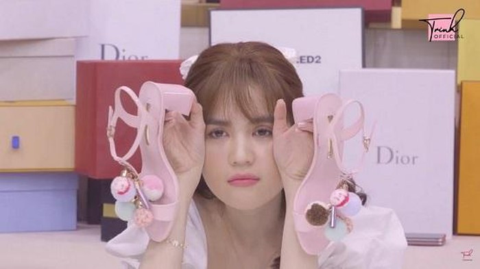 Ngọc Trinh vẫn giữ vững phong độ ăn chơi của mình.