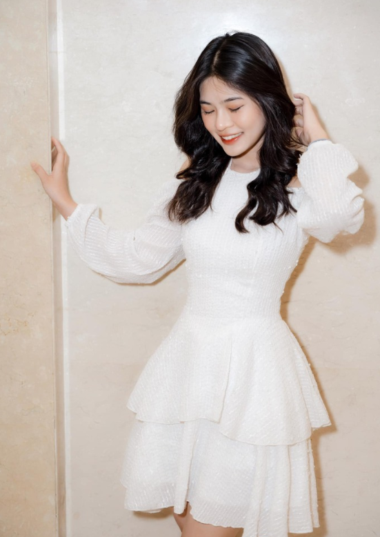 Trong quá khứ, Kim Ngân đã góp phần tạo nên những khoảnh khắc đáng nhớ thông qua việc dẫn dắt các giải đấu, với khả năng tương tác cao và tài năng trong việc kết nối cộng đồng game thủ.