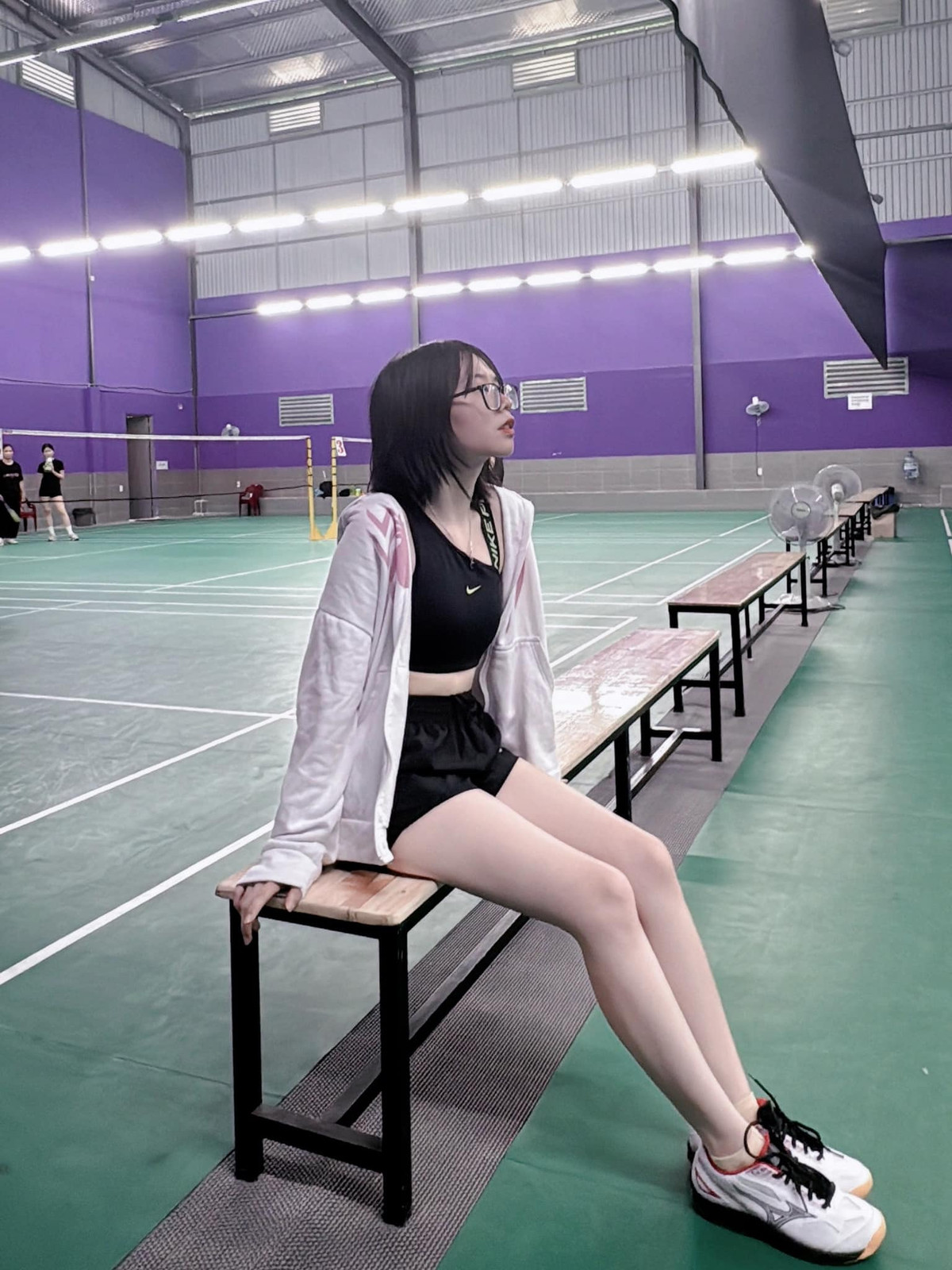 Remind sở hữu một gương mặt xinh đẹp cùng ngoại hình sáng. Không những thế cô còn gây ấn tượng với mọi người bởi khả năng chơi game siêu đỉnh. Cô chính là cựu tuyển thủ đi đường giữa của team nữ EVOS với khả năng chơi game không hề thua kém bất kỳ game thủ nào.