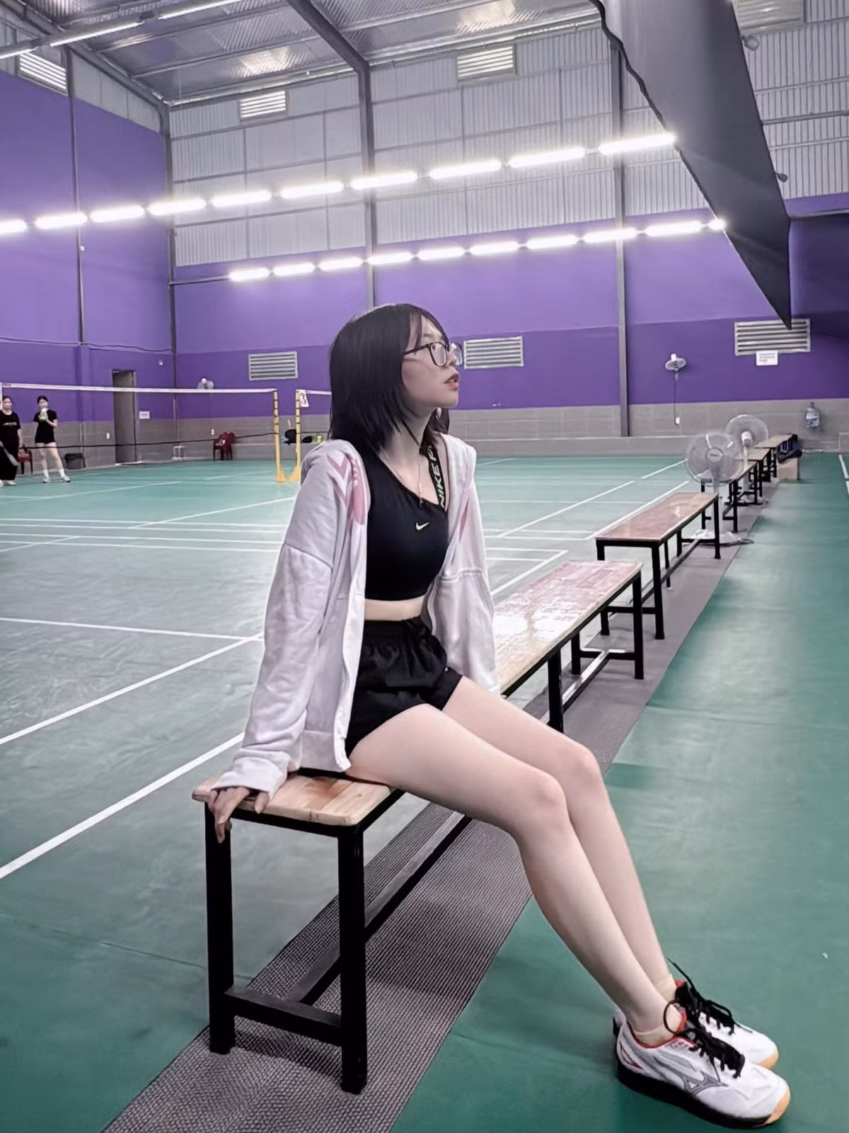 Remind sở hữu một gương mặt xinh đẹp cùng ngoại hình sáng. Không những thế cô còn gây ấn tượng với mọi người bởi khả năng chơi game siêu đỉnh. Cô chính là cựu tuyển thủ đi đường giữa của team nữ EVOS với khả năng chơi game không hề thua kém bất kỳ game thủ nào.