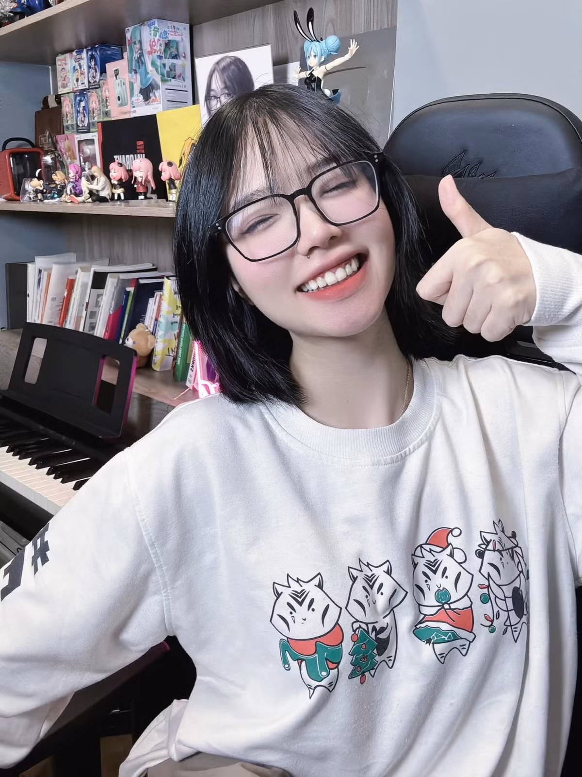 Ngoài thời gian học tập, chơi game, Remind cho biết cô cũng rất thích được đi xem phim, du lịch khám phá những địa danh nổi tiếng trong và ngoài nước.