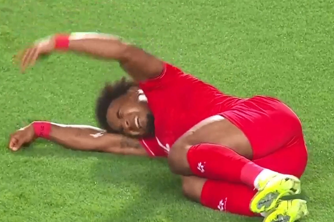 Theo kế hoạch, đội tuyển Việt Nam về nước trưa mai (6/1). Đội ngũ y tế của đội tuyển Việt Nam đang tính toán phương án phẫu thuật ngay tại Thái Lan hoặc về Việt Nam điều trị.