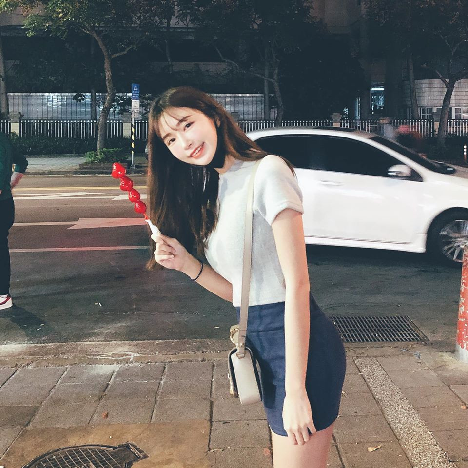 Với lợi thế ngoại hình của mình, không khó để Thượng Yến lọt vào mắt xanh của các nhãn hàng thời trang, mỹ phẩm, các kênh truyền thông dành cho giới trẻ.