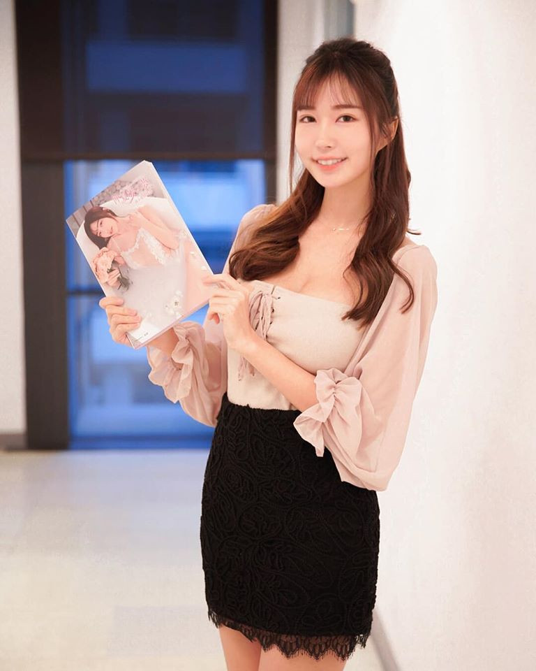 Có thể nói, với khuôn mặt thanh tú giàu chất thơ, thân hình thon gọn tinh tế, dù thử bất cứ phong cách nào, từ tươi trẻ ngây thơ đến ngọt ngào quyến rũ hay khỏe mạnh, tràn đầy sức sống, Thượng Yến cũng khiến bất cứ ai phải mê tít ngắm nhìn.