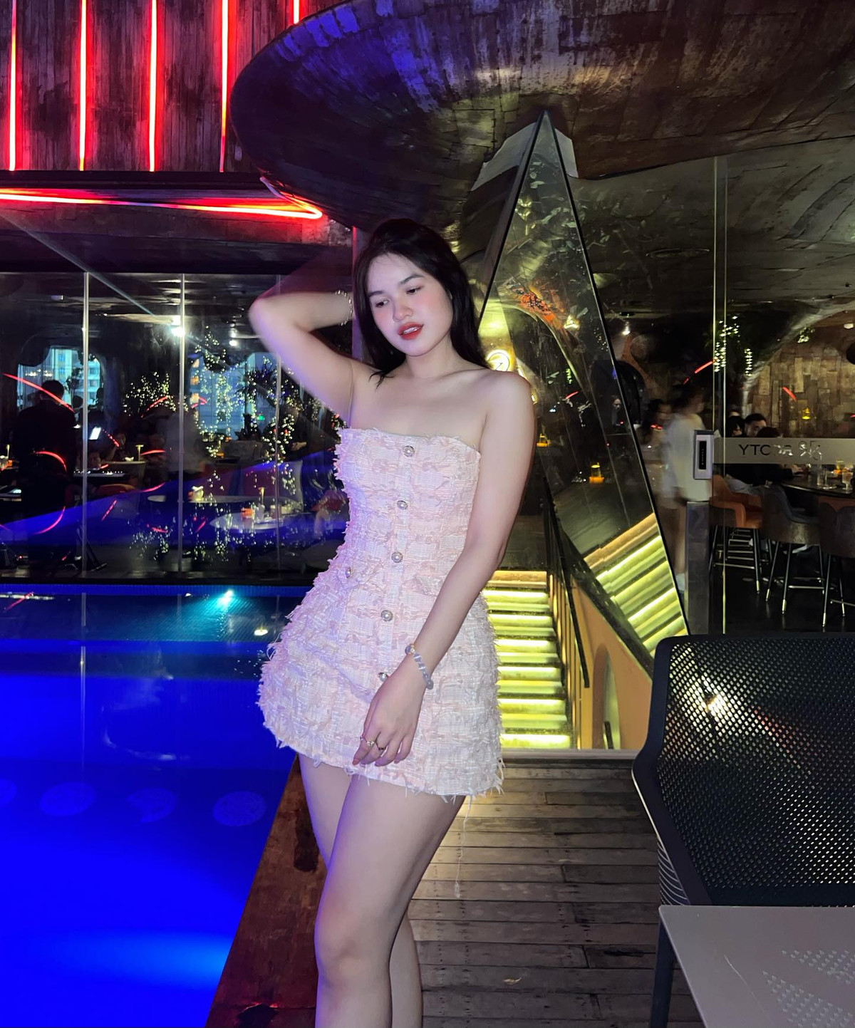 Qua những bức ảnh đời thường cho thấy Ngọc Lan là một cô gái có cuộc sống sang chảnh, giàu có.