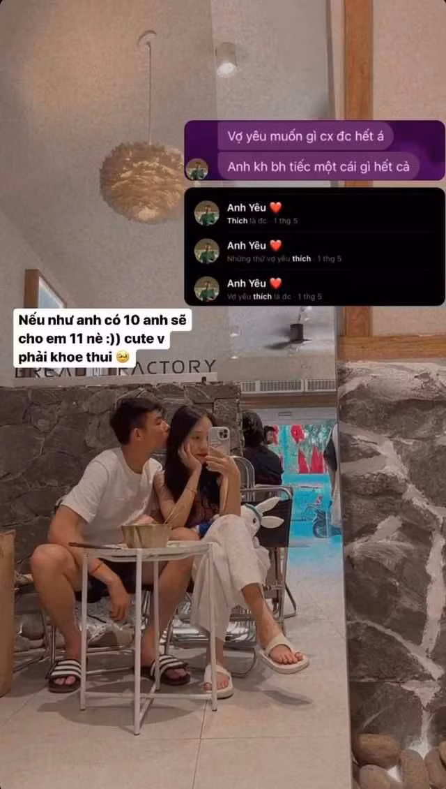 Thời gian chính thức hẹn hò chưa được Văn Chuẩn và Hà Dương cập nhật nhưng loạt ảnh của cặp đôi này bên nhau đã được netizen nắm giữ trong tay.