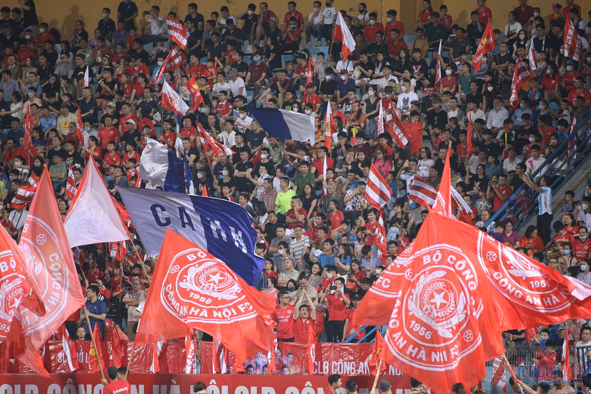 Nhung khan dai Hang Day day ap khan gia: Tin hieu vui cho V-League