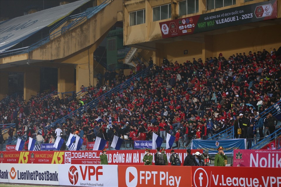 Nhung khan dai Hang Day day ap khan gia: Tin hieu vui cho V-League-Hinh-2