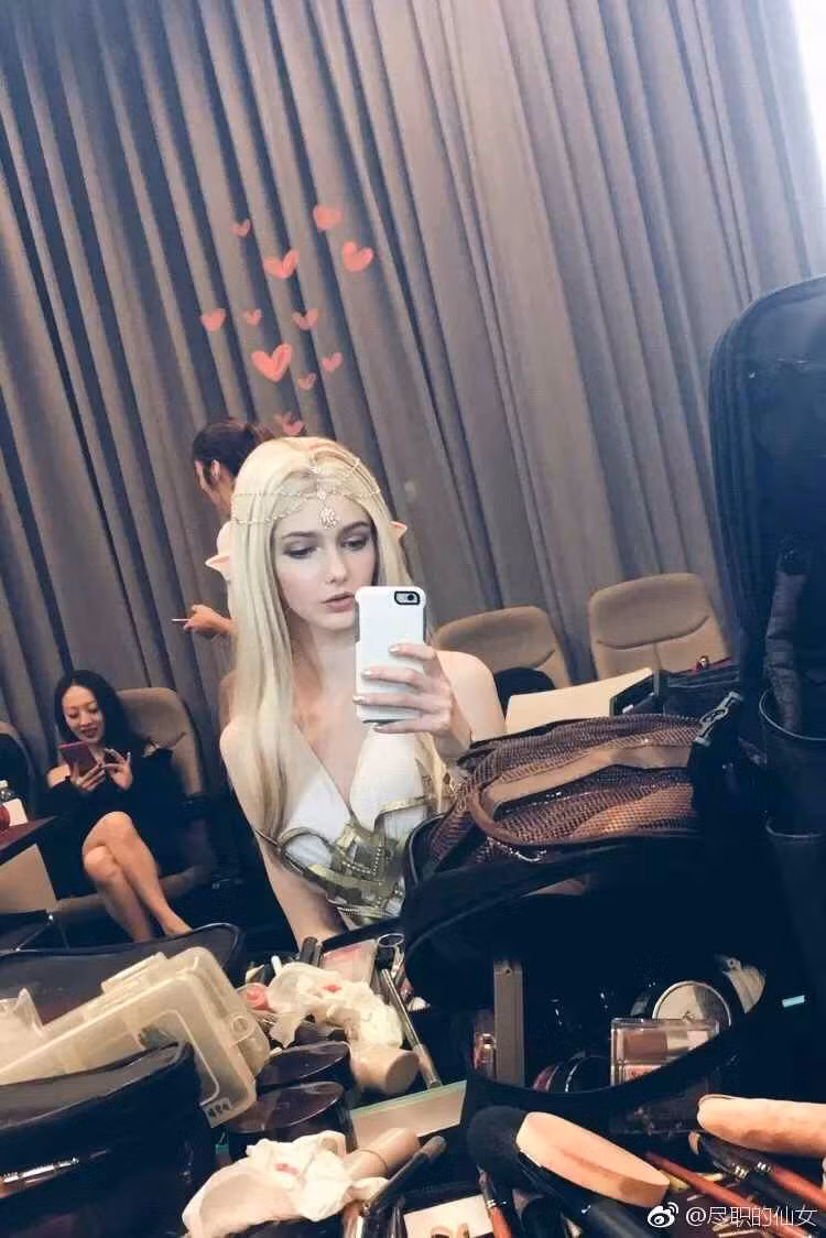 Ngoài những lúc làm việc, Savanna Blade cũng thường xuyên chia sẻ nhiều hình ảnh đi du lịch khắp nơi.