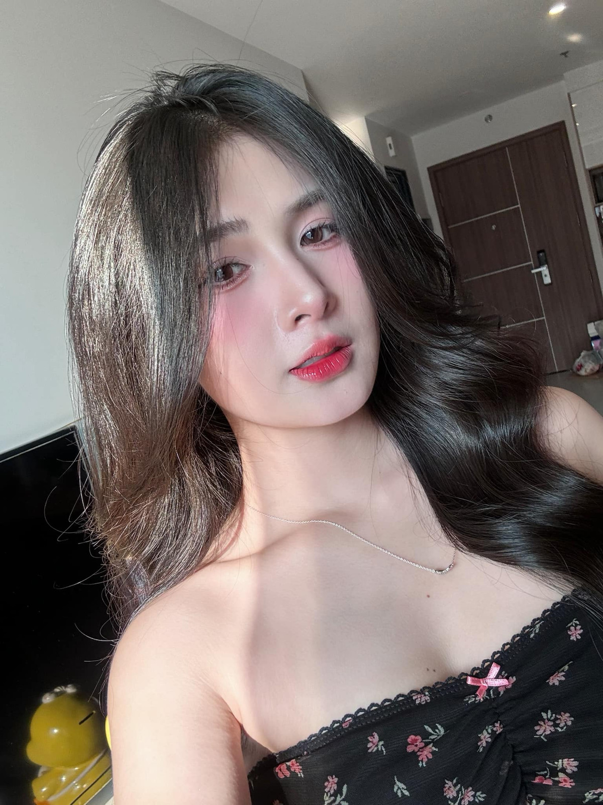 Theo đó, Quỳnh Alee vốn sở hữu vẻ ngoài xinh đẹp, thân hình chuẩn.