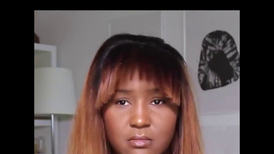 Người vợ nhìn mình trong gương, sửng sốt không nhận ra đó là ai. Cô tức giận quát chồng mình: “Rốt cuộc anh có biết cắt tóc không hả? Nếu biết thế này tôi đã không nhờ anh cắt rồi”.