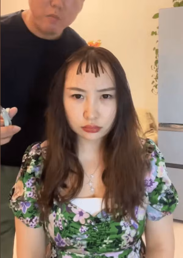 Sau khi xem video, nhiều cư dân mạng bật cười bình luận: “Chắc hẳn anh chồng đã lên kế hoạch trả thù vợ mình”.