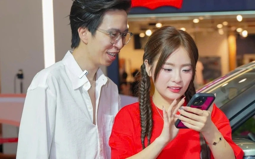 Những ngày gần đây, ồn ào về quá khứ về chuyện tình của streamer ViruSs và hot girl Ngọc Kem lại một lần nữa rộ lên.