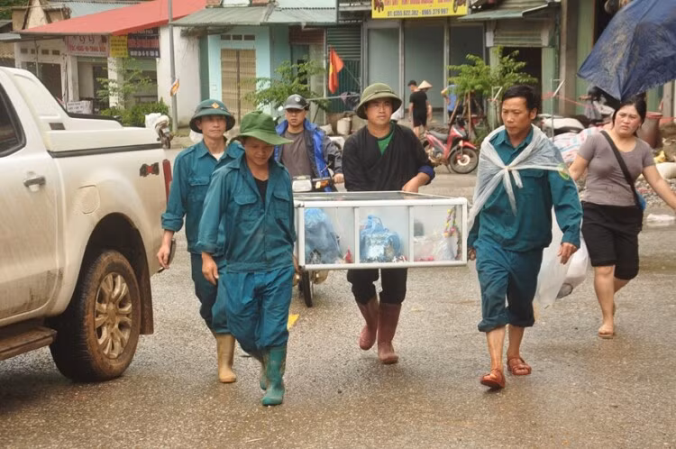 Theo UBND tỉnh Yên Bái, để đối phó, khắc phục hậu quả của mưa bão, sạt lở đất do bão số 3 gây ra, từ ngày 9 đến 21/9, Quân khu 2 đã huy động tối đa nhân lực, phương tiện, máy móc, trang thiết bị với hơn 1.000 chiến sĩ thuộc 7 đơn vị trực thuộc, gồm Sư đoàn 355, Lữ đoàn 604, Lữ đoàn 268, Lữ đoàn 297, Lữ đoàn 543, Trung đoàn 174, Trung đoàn 148 đã tích cực, khẩn trương, tham gia hỗ trợ nhân dân, chính quyền địa phương khắc phục hậu quả mưa lũ.