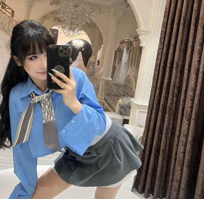 Theo cư dân mạng ước tính, tổng các item mà vợ Minh Nhựa có nhu cầu mua có giá sương sương lên đến hàng trăm triệu đồng khiến nhiều người "choáng váng".