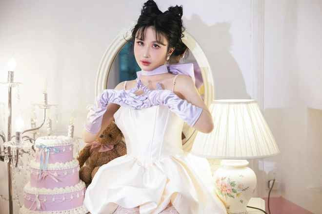 Sau 8 ngày đăng tải, MV nhảy của Mina Phạm đã có 846 lượt xem. Dù không phải là con số nổi bật song vì đam mê quá cháy nên hết sức ghi nhận.