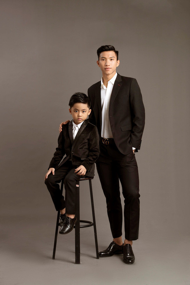 Khen là vậy nhưng netizen cũng rất quan tâm đến chuyện tình cảm của Đoàn Văn Hậu và bạn gái tin đồn Doãn Hải My.