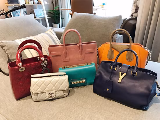 Một vài trong số những "chiến tích" sắm sửa hàng hiệu của BTV Mai Ngọc.