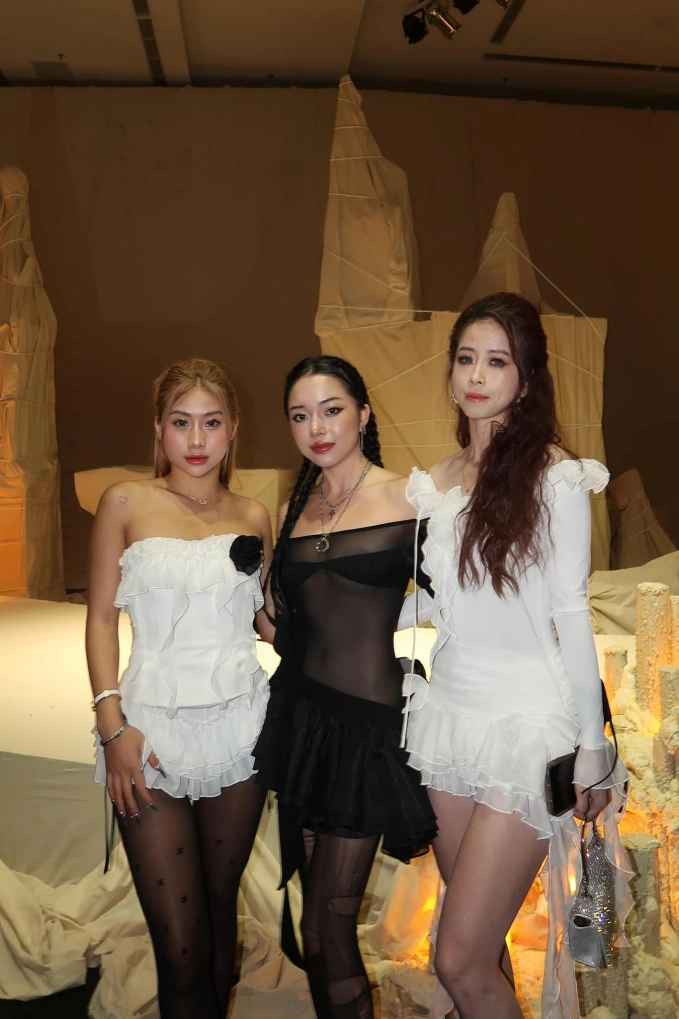 Lượng theo dõi khủng trên mạng giúp Như Phương được các nhãn hàng, sự kiện chú ý. Đó cũng là lý do cô nàng sinh năm 2003 vừa có cuộc hội ngộ dàn Tiktoker Xuân Ca, Linh Ngọc Đàm... ở một sự kiện thời trang.