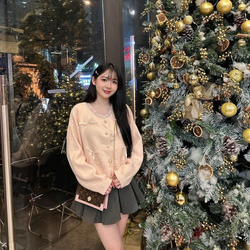 Còn trên trang cá nhân facebook của Kim Chung cũng thu hút gần 120 nghìn lượt theo dõi - một con số vô cùng ấn tượng.