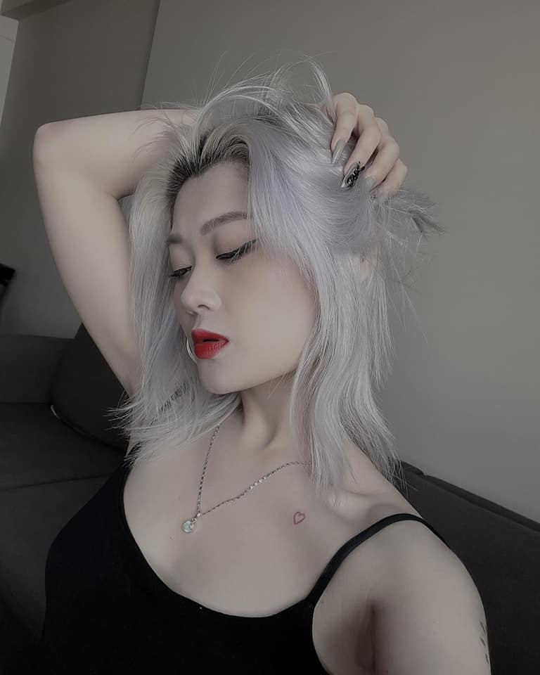 Những hình ảnh Hảo Thỏ bị sưng má vì đau răng trở thành chủ đề được nhiều người quan tâm, tuy khuôn mặt không còn thon gọn như trước nhưng vẫn rất cute.