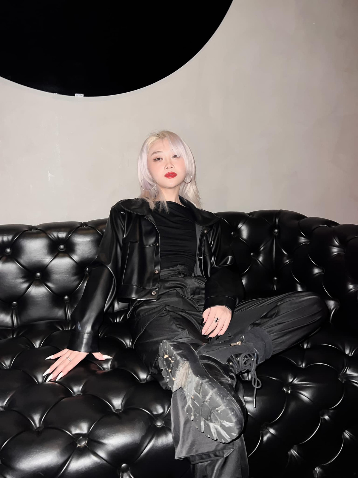 Không ít người hâm mộ gửi lời động viên, hỏi thăm và an ủi Hảo Thỏ, trong thời gian này bên cạnh nữ streamer là anh trai, tích cực chăm sóc, nấu các loại cháo để cô nàng mau chóng bình phục.